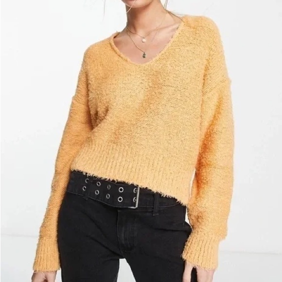 Free People We The Free Theo V-Neck Fuzzy Sweater - Picture 1 of 6
